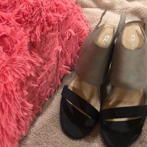 NWOT Cute wedges